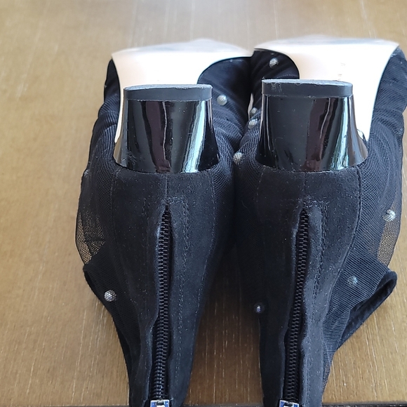 GORGEOUS ZARA TULLE AND FAUX PEARL BOOTS - Picture 6 of 9